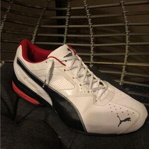Puma White and Black Sneakers